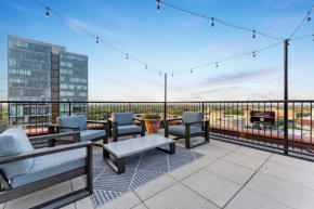 Oak Park Downtown King Bed Rooftop Fitness Center Top Flr City View